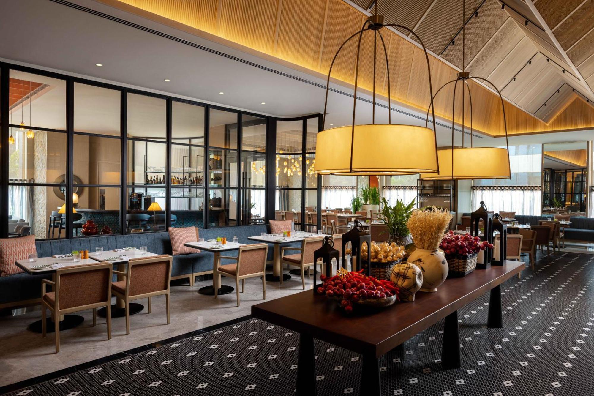 Отель Pullman Chennai Anna Salai - Premium Brand By Accor Экстерьер фото