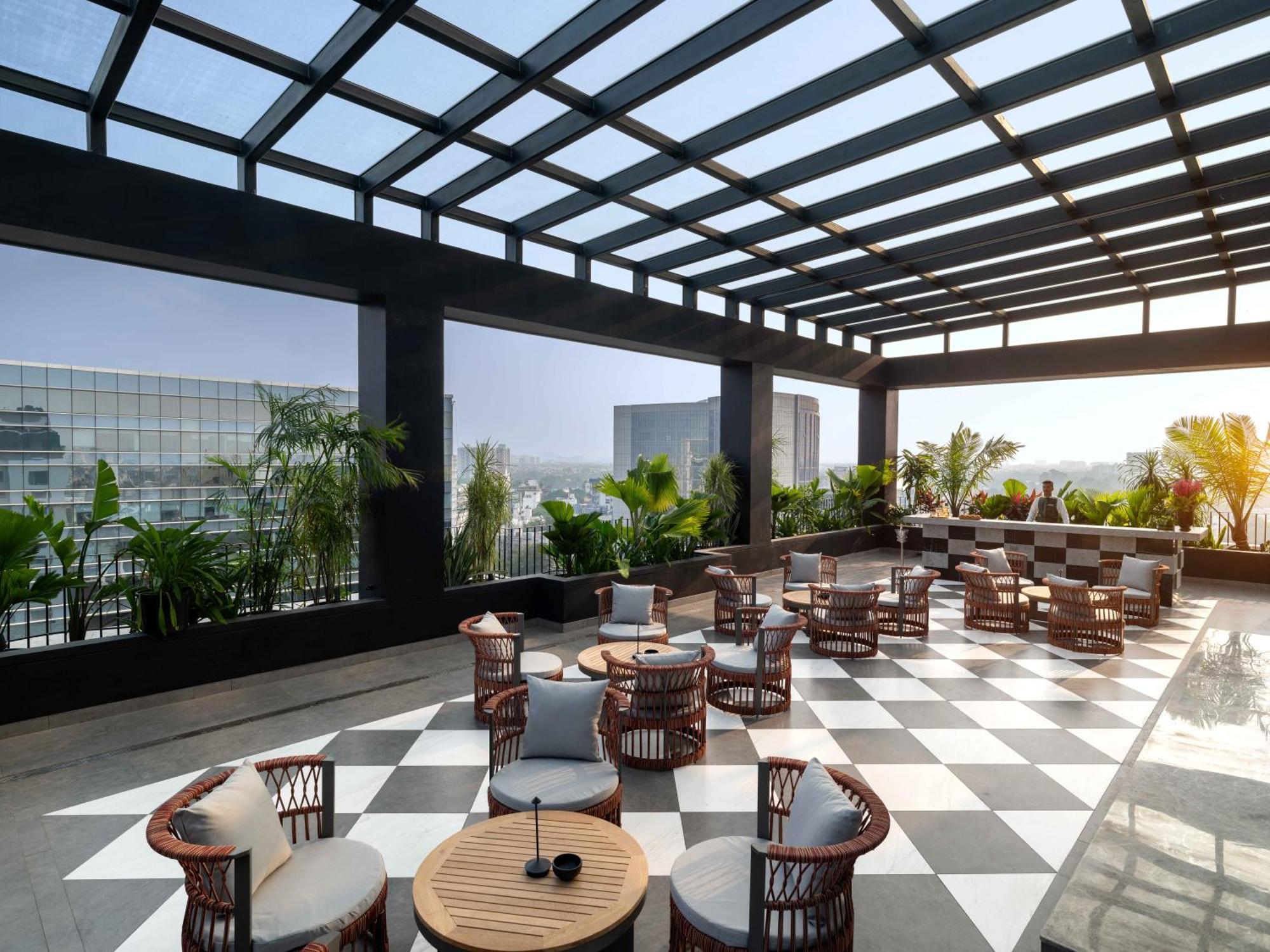 Отель Pullman Chennai Anna Salai - Premium Brand By Accor Экстерьер фото